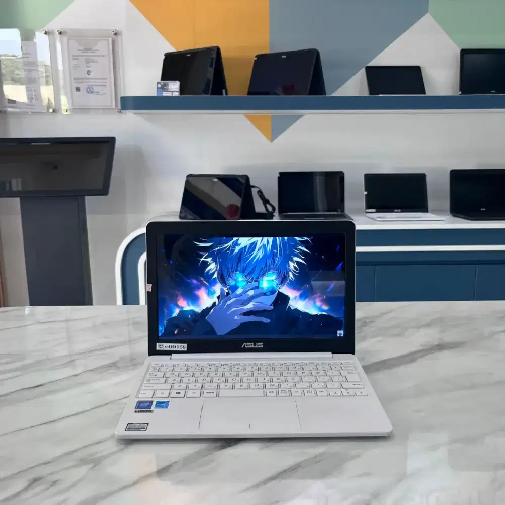 [AS10] Laptop Desain 4GB SSD 12 Cocok Untuk Pelajar