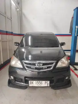 Xenia 1.3 X Mt hitam