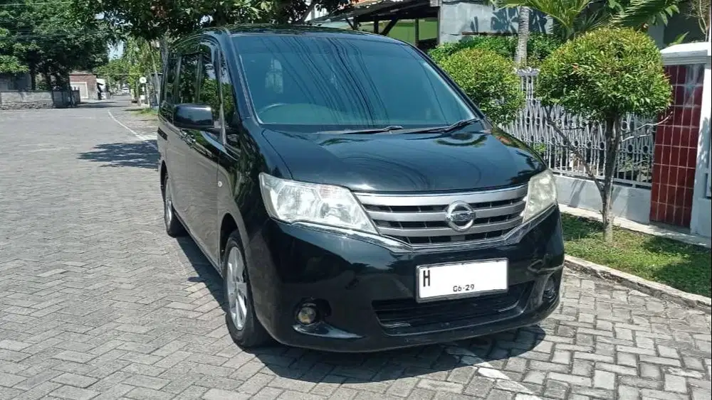 Nissan Serena 2.0 X 2013 AT