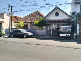 Di Jual Rumah pinggir jalan raya utama di Garut