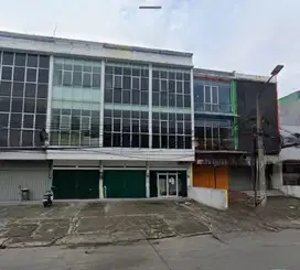 ANA RUKO GANDENG UK 8X25M DI JALAN BOULEVARD TAMAN RATU, DURI KEPA
