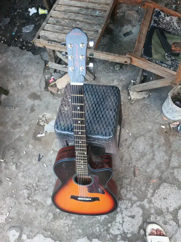 Dijual gitar angin jeslin,bisa di colok ke ampli gitar