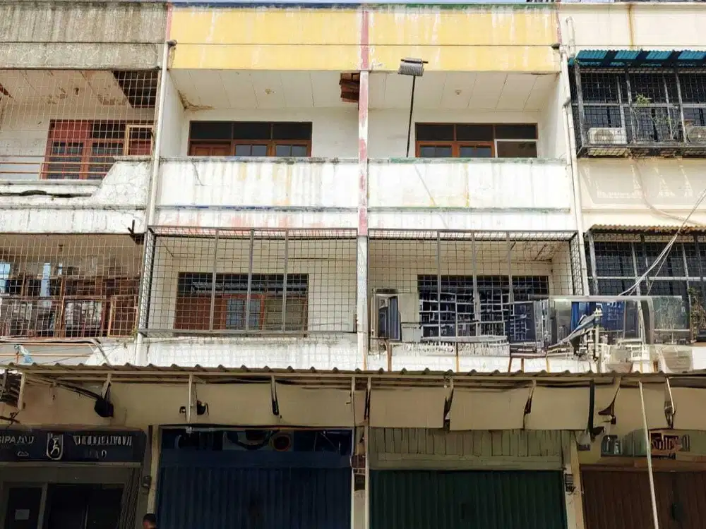 RUKO GANDENG STRATEGIS 3 LANTAI DI DURI KOSAMBI, CENGKARENG