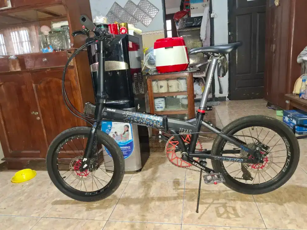 Sepeda lipat polis texas upgrade