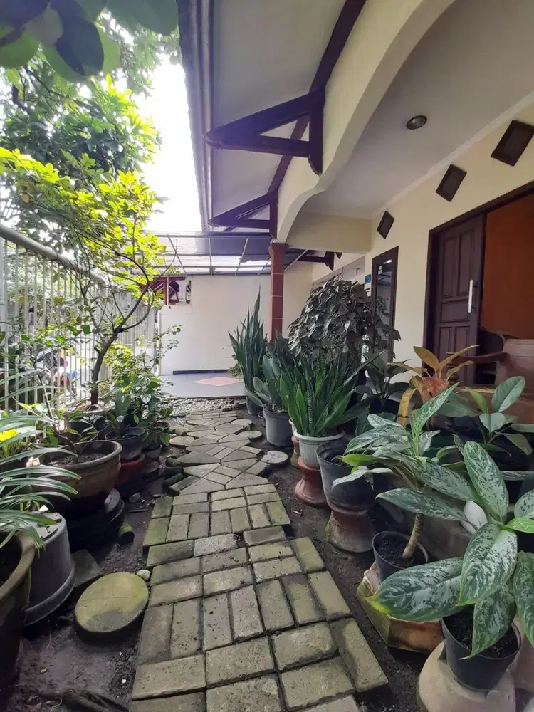 Rumah Kutisari Indah Surabaya dekat Bandara Juanda