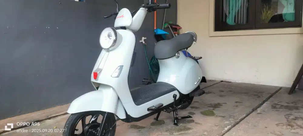 Sepeda Listrik Uwinfly T60 (Like New)