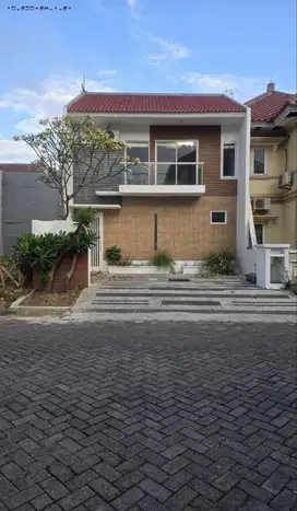 Rumah Taman Mutiara Pakuwon City , Strategis, Siap Huni, Minimalis