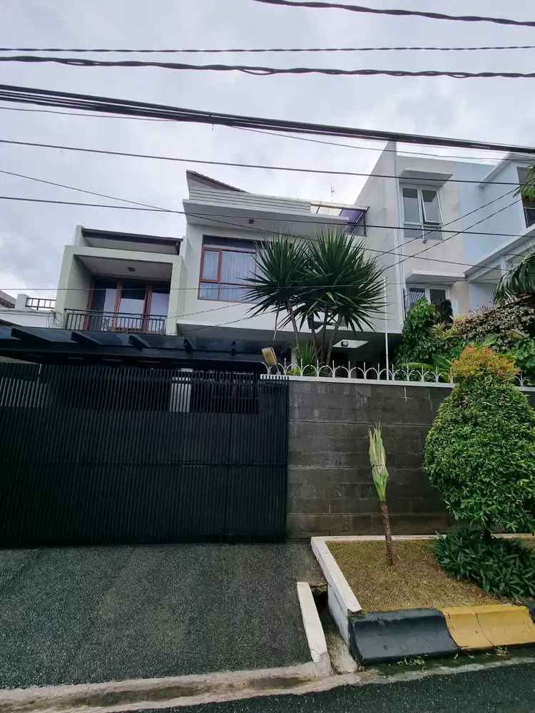 Jual rumah siap huni dekat taman gedung hijau pondok indah Jaksel