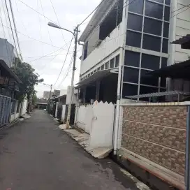 Rumah tinggal di tengah kota