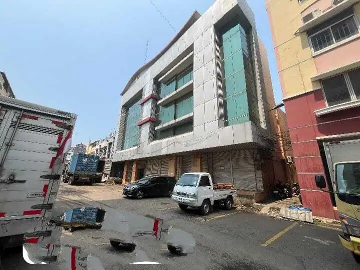 Ruko siap pakai 4 lantai di lodan ancol jakarta utara
