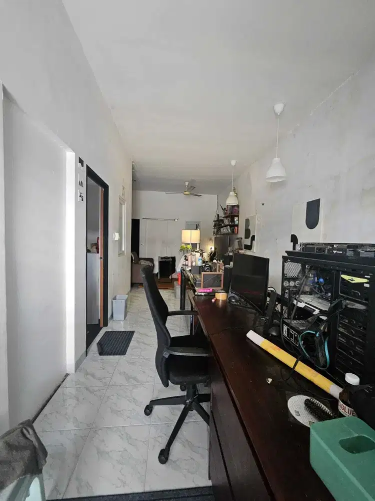 Rmh 2 Lantai di Kelapa Gading Balkon Super Luas – Harga 1Man saja