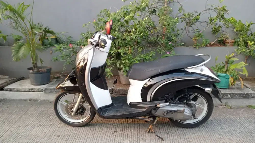scoopy 2010 karbu mesin sehat body mulus