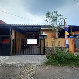 Rumah SHM Minimalis 15 Menit ke Terminal Sawangan Bebas Banjir J-37275