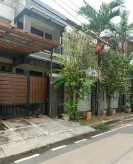 Dijual Rumah Mewah Siap Huni 2 Lantai di Cempaka Putih