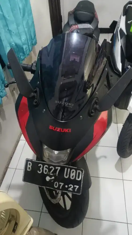 GSX R 150 SUZUKI