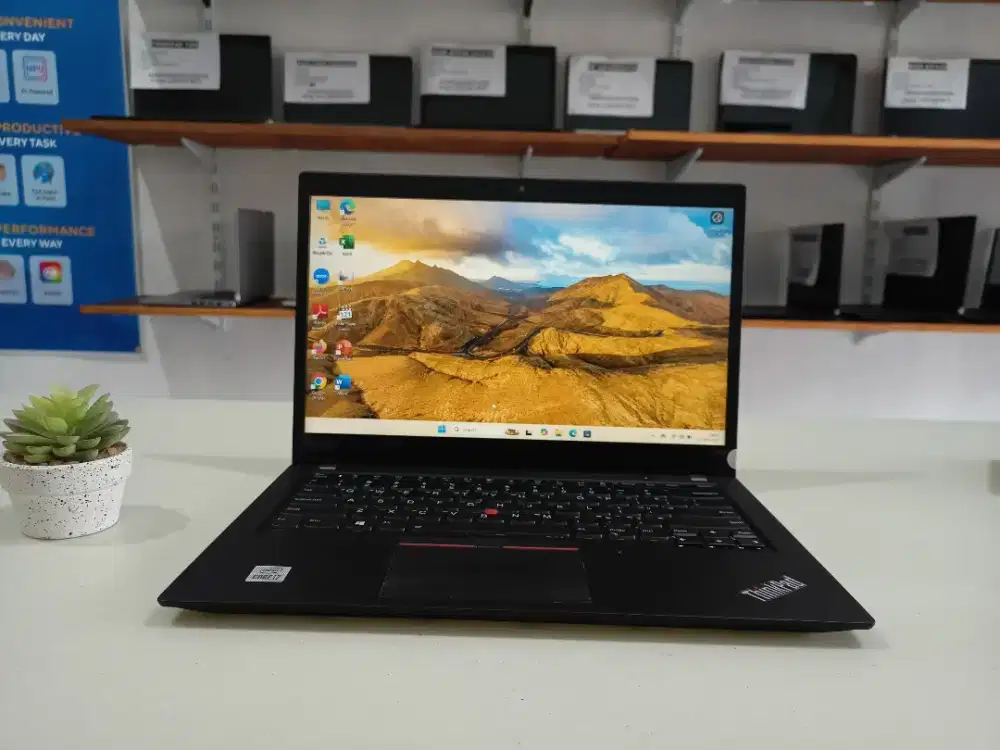 Laptop bekas Lenovo Thinkpad T14S Intel Core i7-Gen10 Ram 8 GB