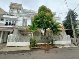 Dijual Rumah 3 Lantai Cluster Flamingo Bintaro