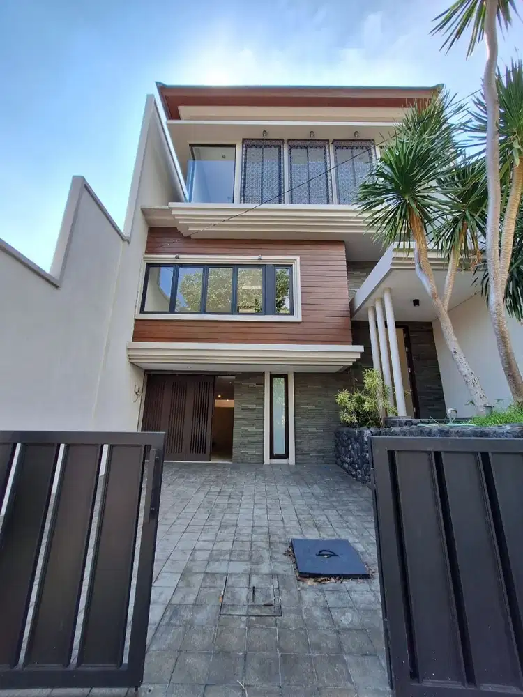 Jual Rumah Baru Galaxy Bumi Permai ( Araya ) bangunan split level