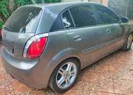 Kia Rio 2011 Bensin