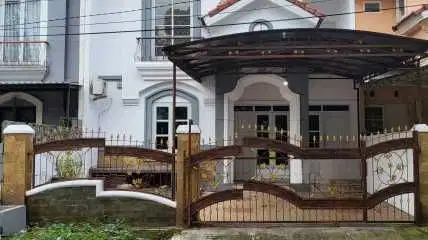 Rumah disewakan di nusa Loka BSD lokasi strategis