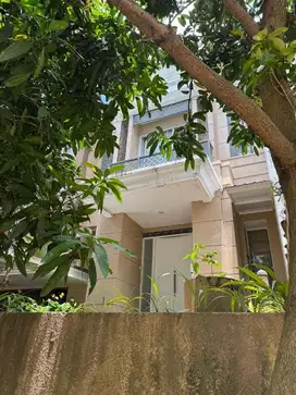 Rumah Mewah Furnish di Citra land Celebes