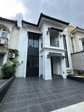 Rumah Brand New American Classic di Puri Bintaro