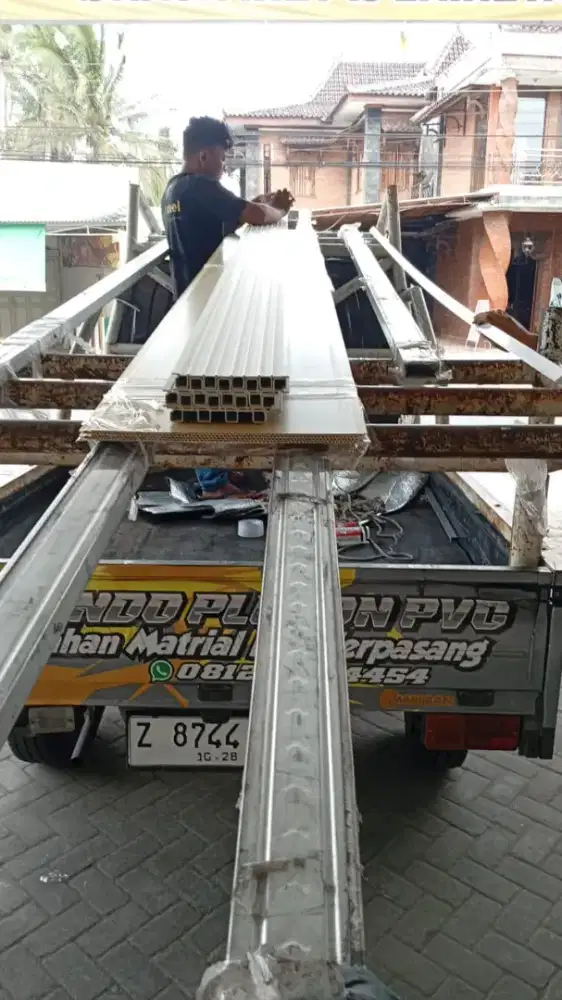 WALL PANEL DINDING MENERIMA ANTAR BAHAN & TERPASANG