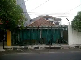 Cokroaminoto Mojokerto disewakan cocok untuk supermarket dan usaha
