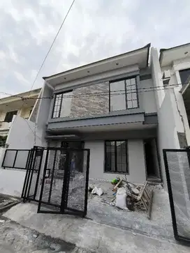 Dijual Rumah Minimalis Baru Gress 2 Lantai Klampis Semolo Barat