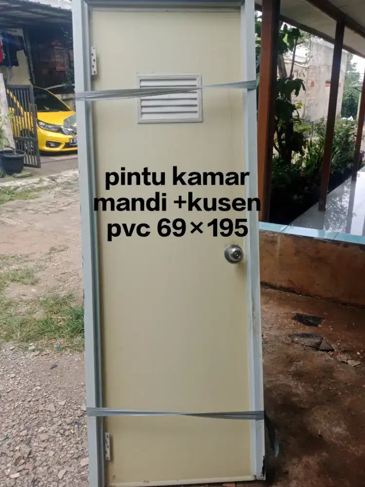 Pintu kamar mandi + kusen pvc69×195 bekas