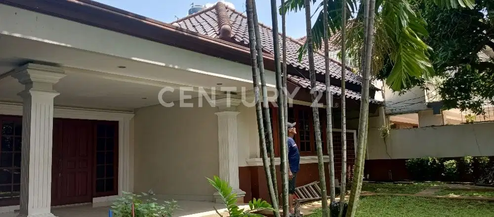 Rumah Menteng Suasan Tenang Dekat Dengan Taman