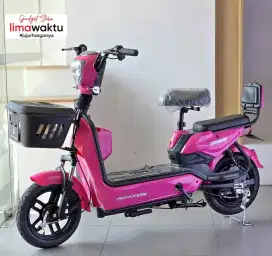 SEPEDA LISTRIK TERMURAH CUMA 3 JUTAA LEBIH SEDIKIT BISA KREDIT DP 0