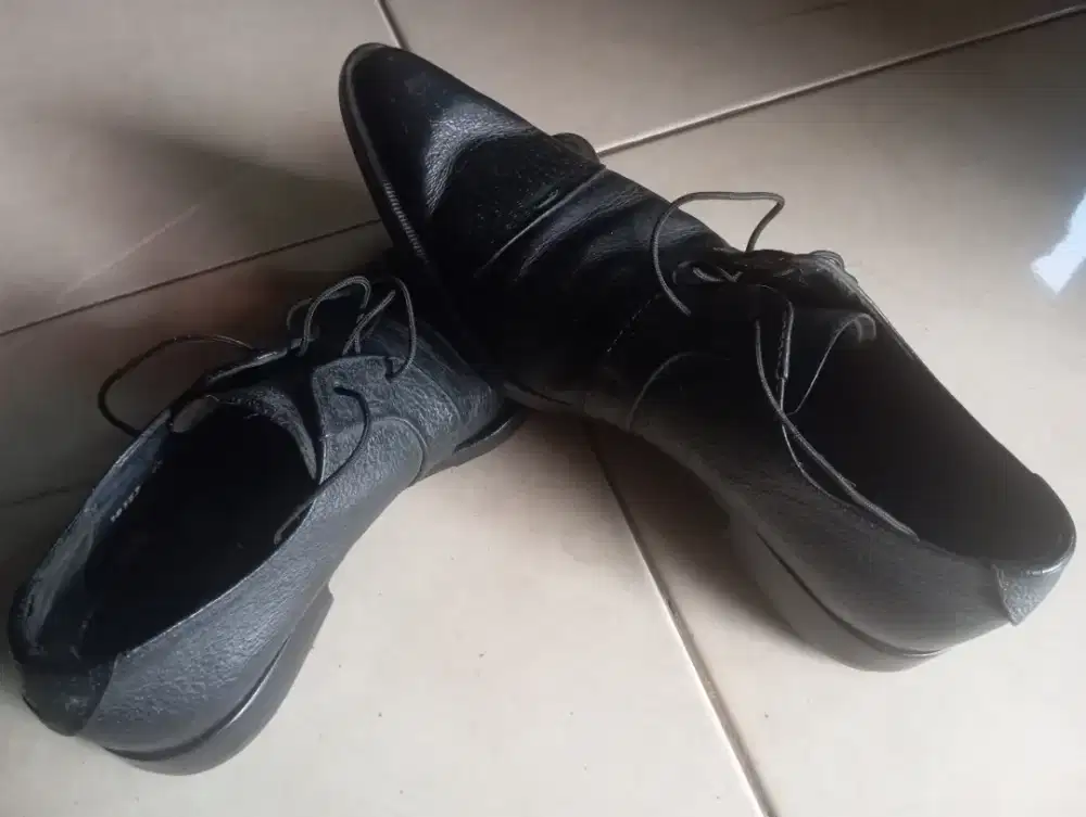 Sepatu cesare paciotti