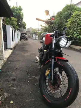 Dijual Motor Costum Basic CBR 250cc