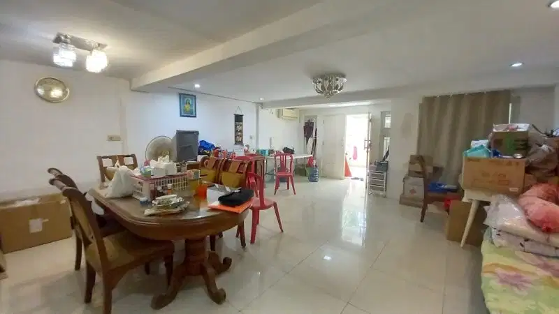 Dijual Murah Rumah Siap Huni di Taman Ratu Duri Kepa