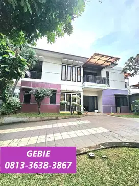 Rumah Asri Halaman Luas dan Akses Mudah di Sektor 2 Bintaro LR-16471
