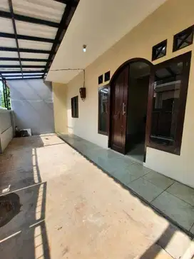 Rumah Minimalis 1,5 Lantai di Daerah Ciputat