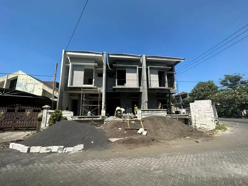Minimalis  2 Lantai Kutisari Indah