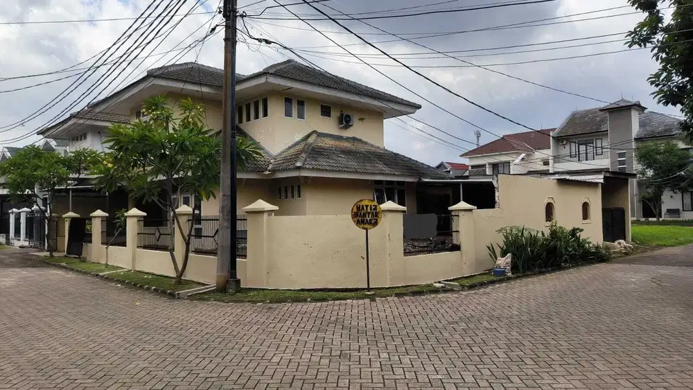 Rumah di Gretta Graha Bintaro Tangerang selatan