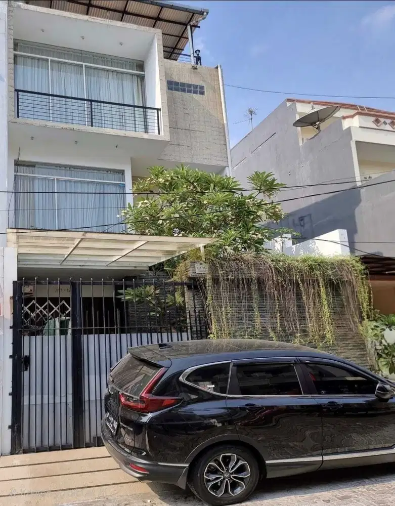 Rumah Minimalis Danau Indah Sunter 3 Setengah Lantai Jakarta Utara