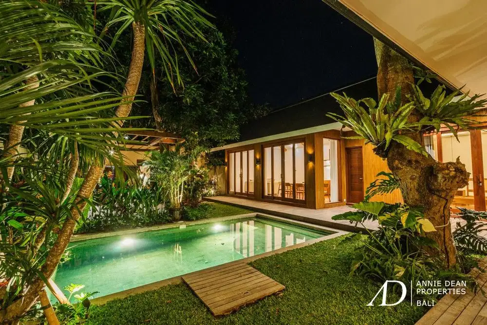 LEASEHOLD 3-BED VILLA ON THE BEACHSIDE OF SANUR - PRIME LOCATION