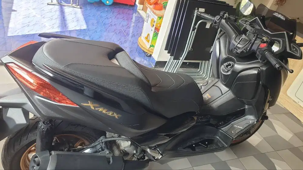 Dijual xmax 2021 hitam