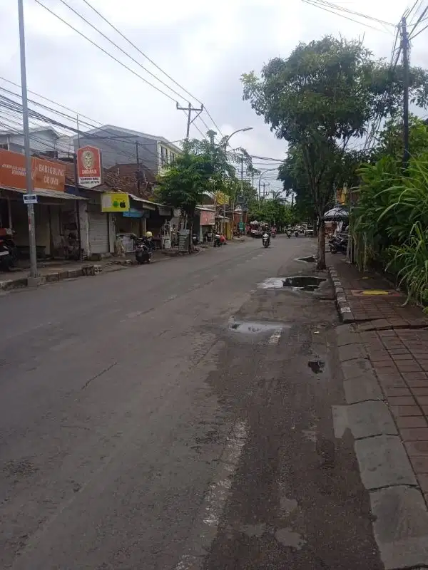 Tanah langka 4,25 Are dijalan Utama, Uluwatu, Tuban