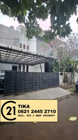 Dijual Rumah Murah Discovery Bintaro sektor 9 ada Taman Belakang