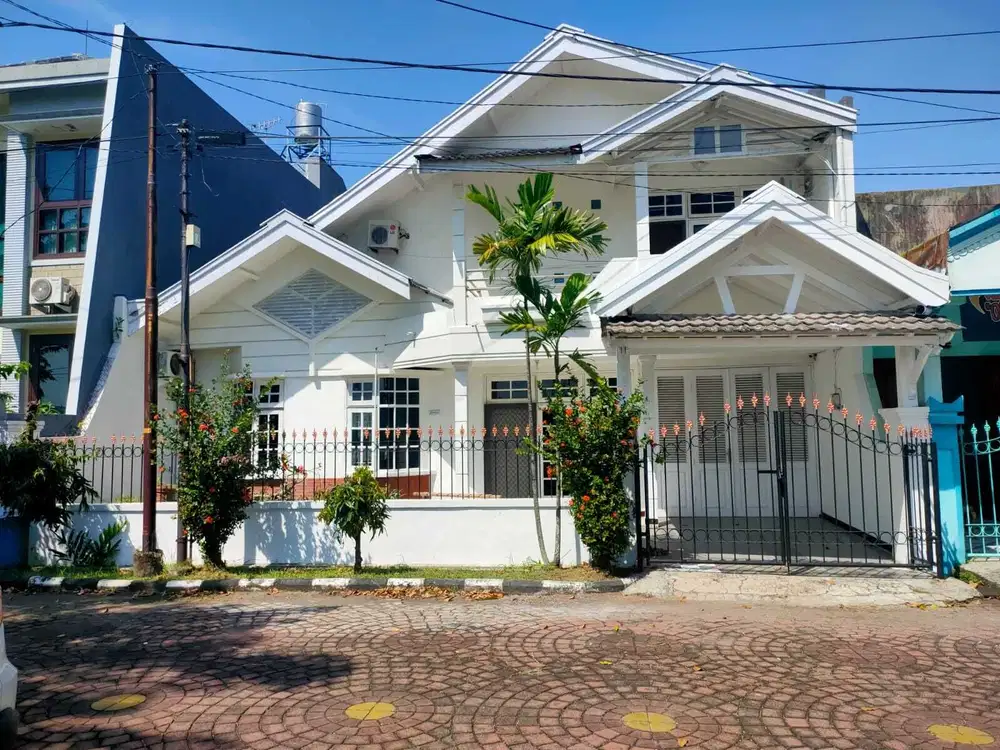 Dijual Rumah di Nirwana Eksekutif Siap Huni dekat Rungkut