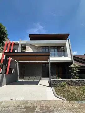 Rumah 2 Lantai Baru Semi Furnish HGB di Citraland Woodland