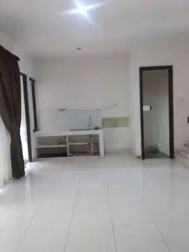 Rumah One Gate Sistem Lingkungan Asri Di Discovery Bintaro - SC - 6748