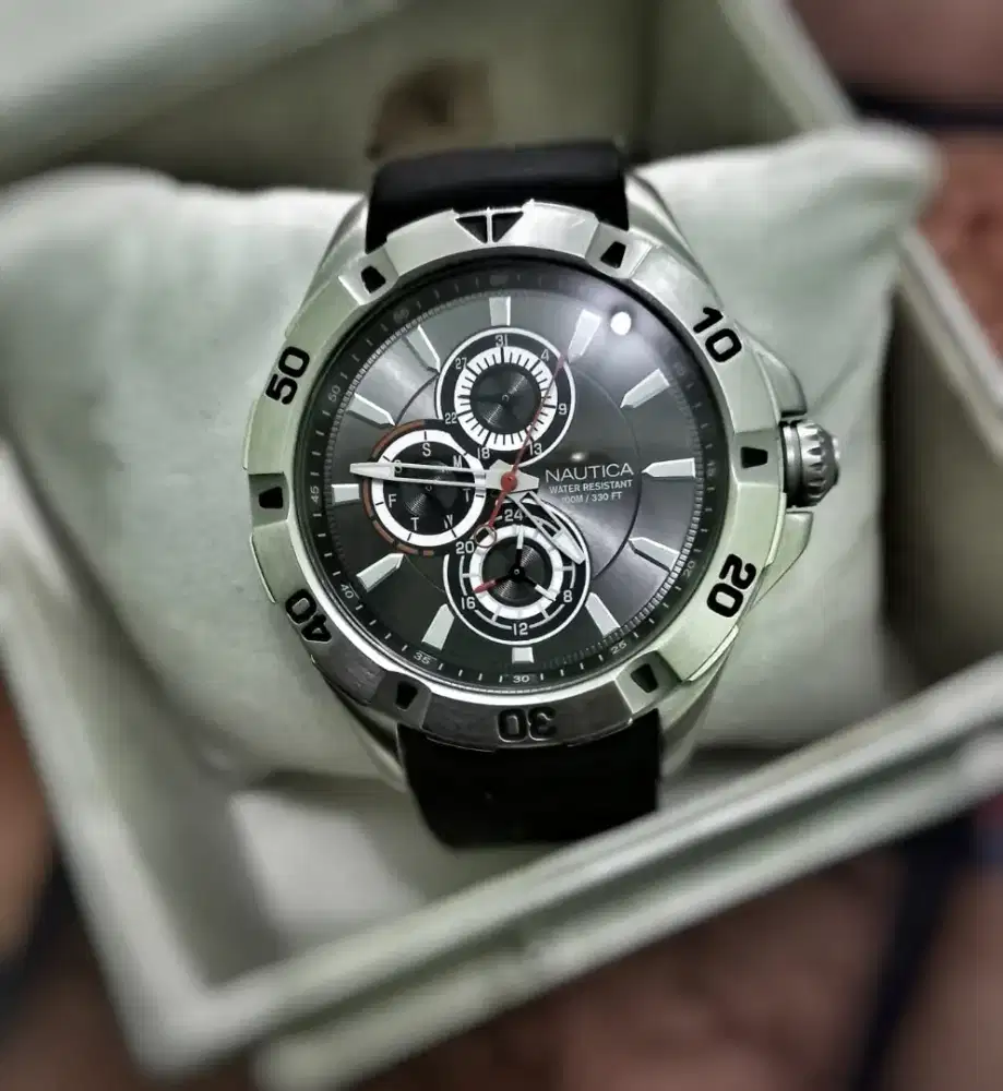 Jam tangan “Nautica A14612G bekas/original”
