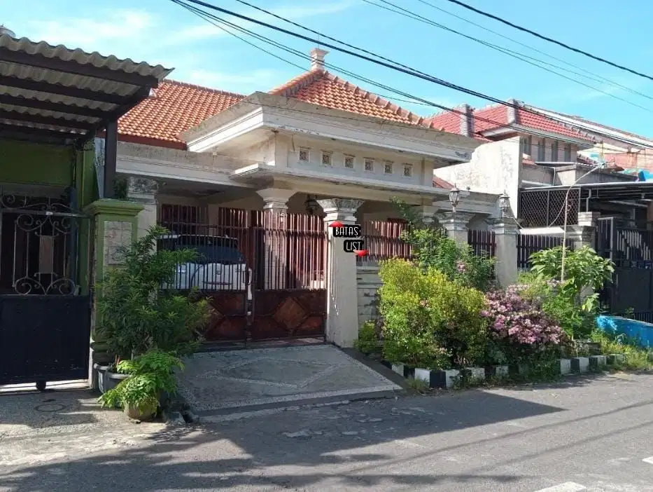 RUMAH PERUM RUNGKUT ASRI STRATEGIS, ROW 2 MOBIL
