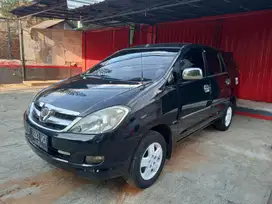 Toyota Kijang Innova 2005 Bensin